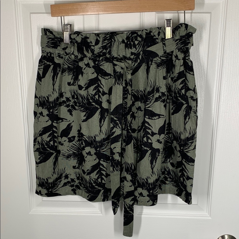 Oasis green with black floral print linen blend skirt size 10-12
